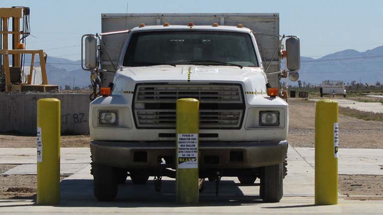 Στις ΗΠΑ τοποθετούν ειδικές μπάρες για τους πεζούς